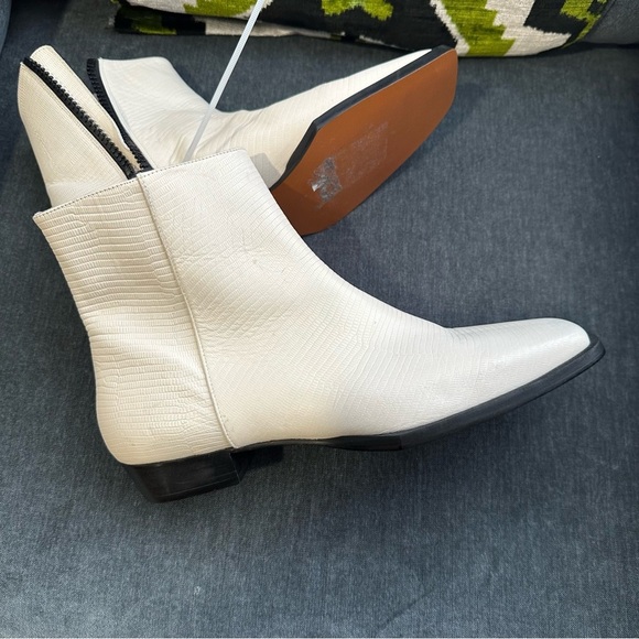 NEW‎ Frame le Maddox ankle cream boots euro 37 or 7 reg $498 - Picture 7 of 14